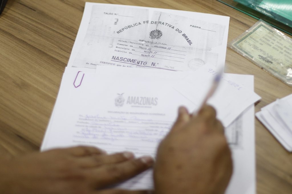 População pode solicitar a 2ª via da Certidão de Nascimento nos PACs de Manaus. Foto: Lincoln Ferreira/Sejusc