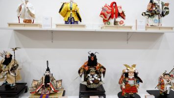 Exposição de bonecos japoneses recebe visitação até este sábado, em Manaus