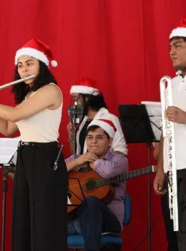 Escolas do Amazonas recebem apresentações do ‘Mundo Encantado do Natal’