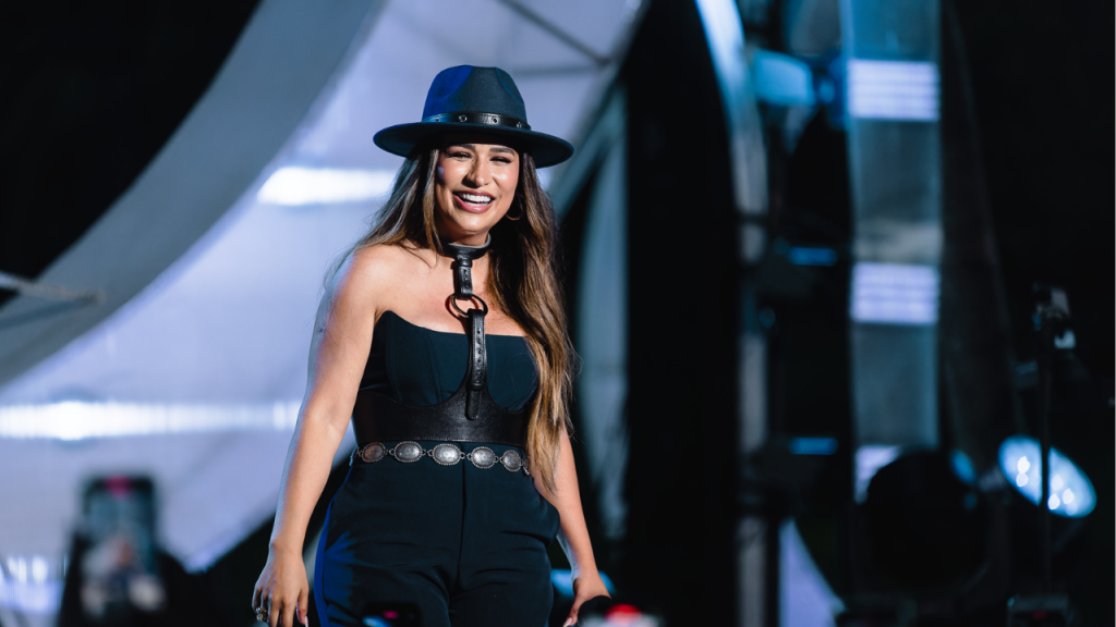 Simone Mendes fala sobre lançamento de DVD em Manaus ao Portal Edilene Mafra