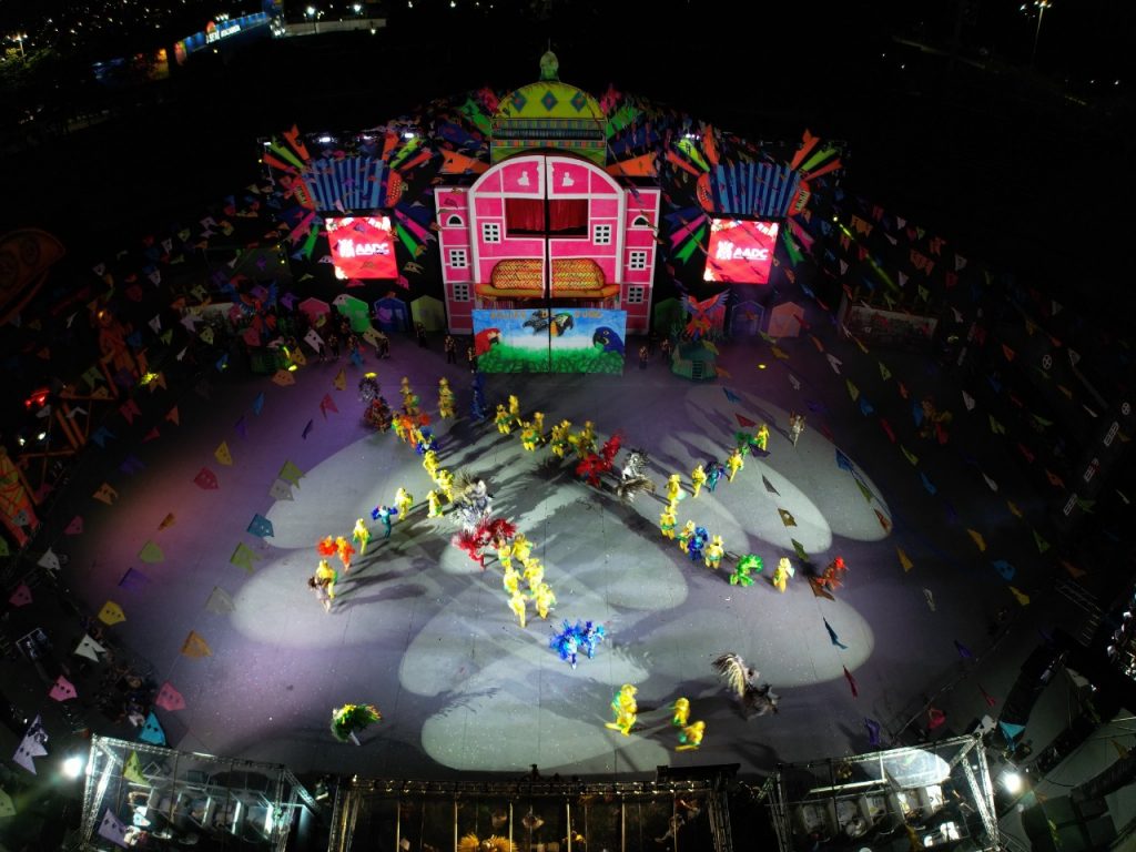 Arena do Centro Cultural dos Povos da Amazônia recebe abertura do Festival Folclórico do Amazonas 2025