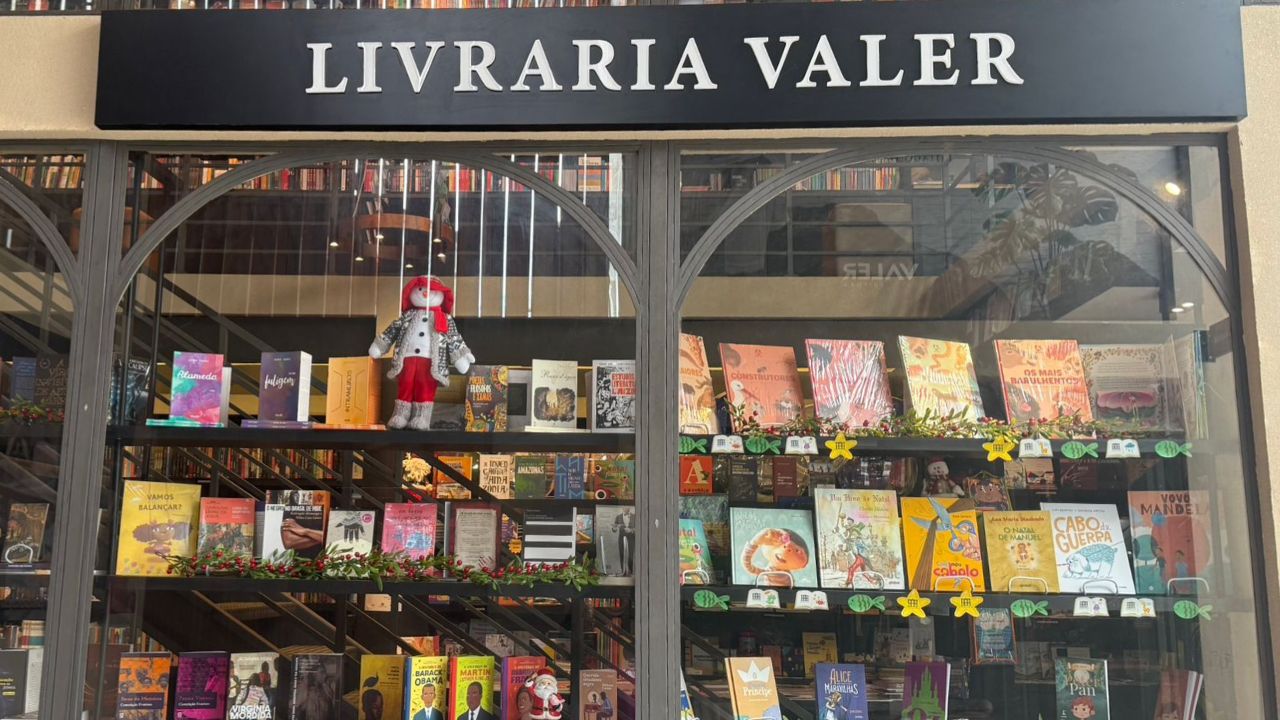Livraria em Manaus anuncia 'Valer Friday' com descontos de até 90% ...