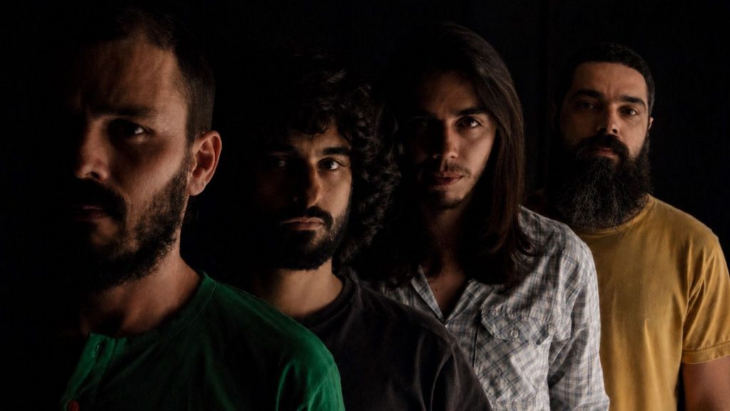 Com origem em São João del Rei (MG), a banda Ventura traz ao palco um tributo dedicado à obra do Los Hermanos, revisitando sucessos como Último Romance, O Vencedor, Sentimental e Ventura.